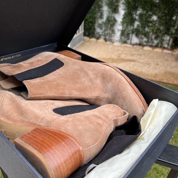 Designer bundle!! - Picture 14 of 16